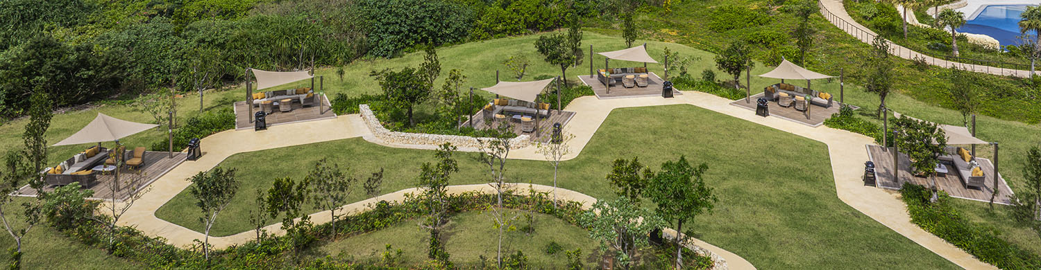 THE ROUND ACTIVITY LAWN